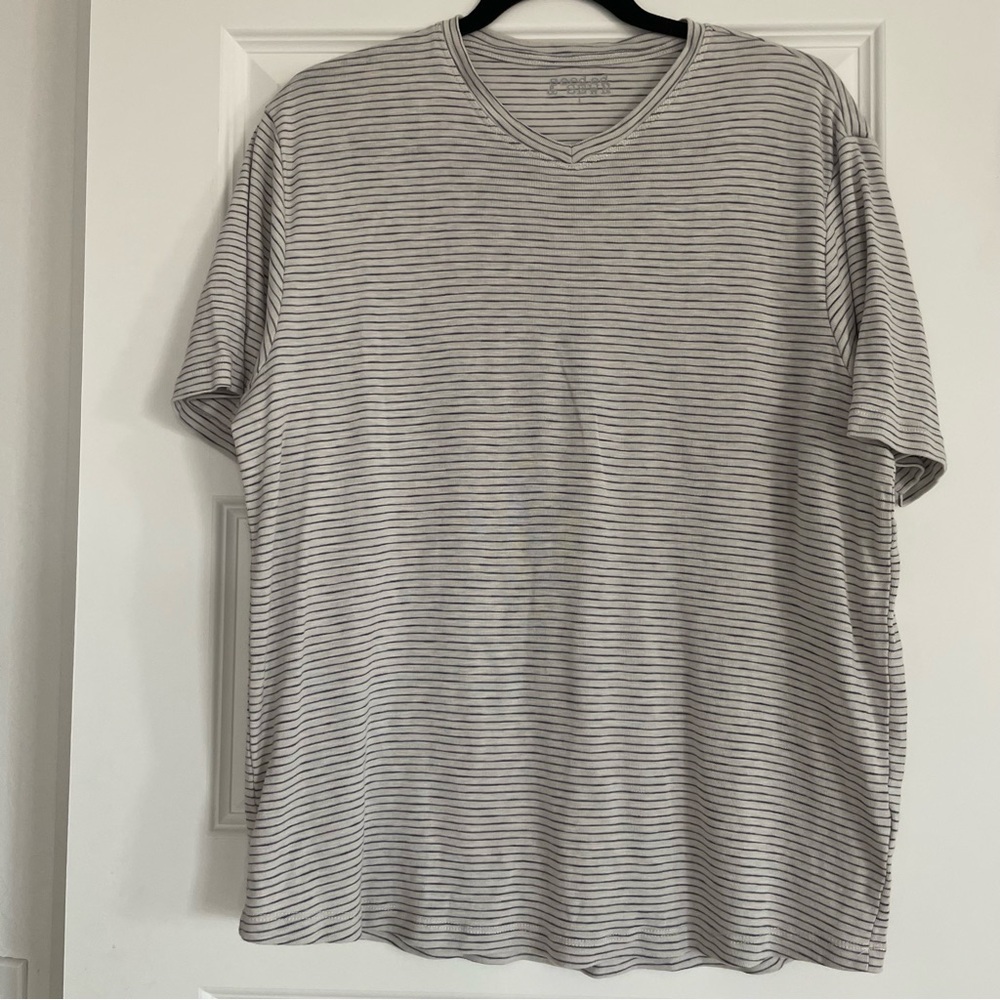 Seeded and Sewn Men’s Short Sleeve Striped Tee Size Large (Feels like Medium)
